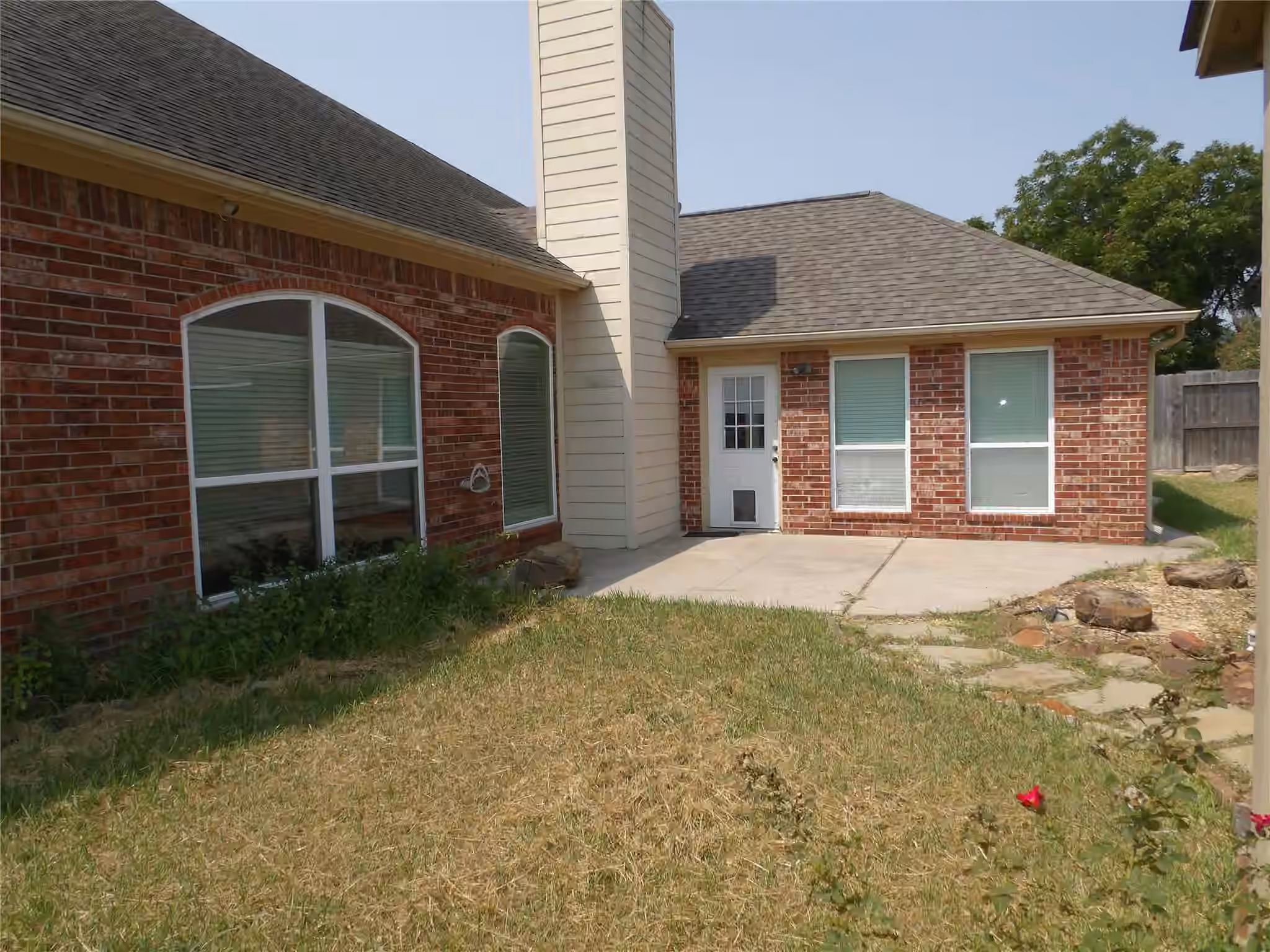 Photo 2 of 1902 S Carlsbad Lane, Deer Park, TX