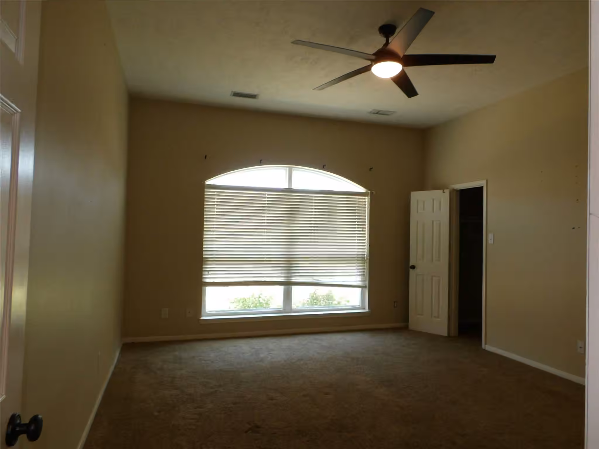 Photo 7 of 1902 S Carlsbad Lane, Deer Park, TX