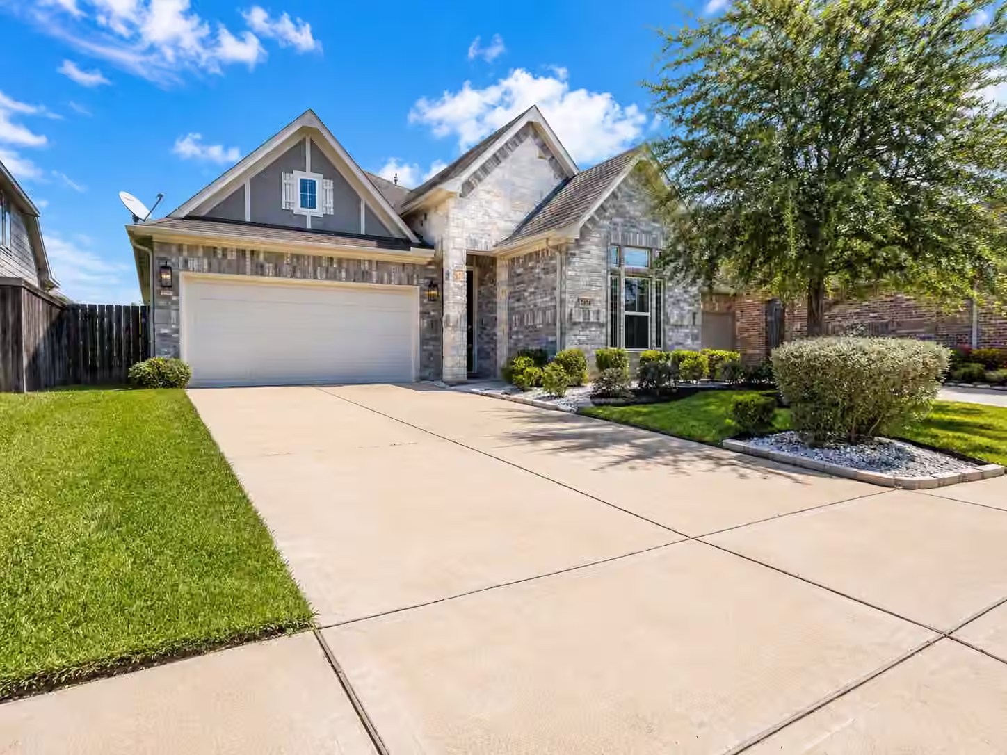 Photo of 2414 Manor Valley Lane, Missouri City, TX 77459