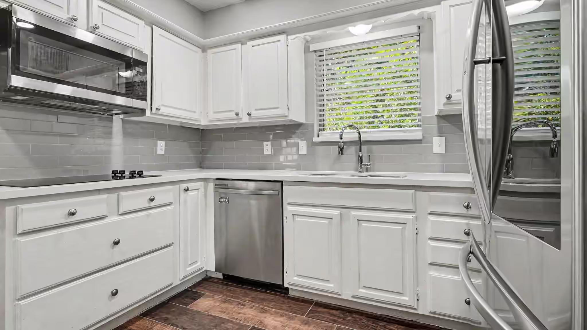 Photo 7 of 705 Meadowlark Lane, Baytown, TX