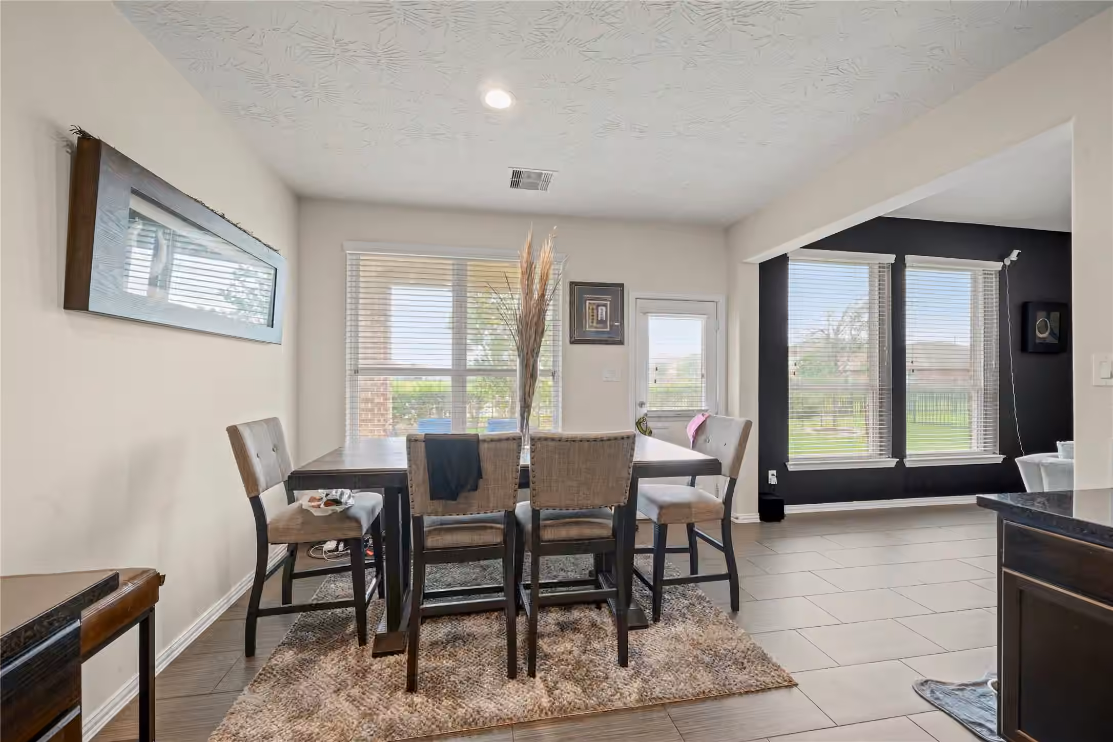 Photo 5 of 1822 Luminous Waters Lane, Rosharon, TX