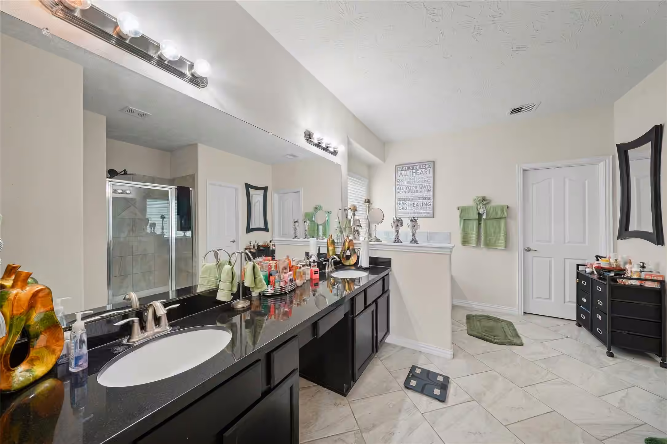 Photo 7 of 1822 Luminous Waters Lane, Rosharon, TX