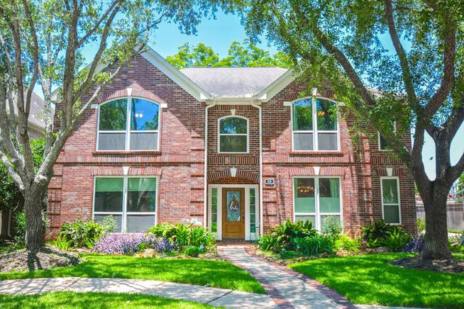 Photo of 19 Oakmere Place, Sugar Land, TX 77479