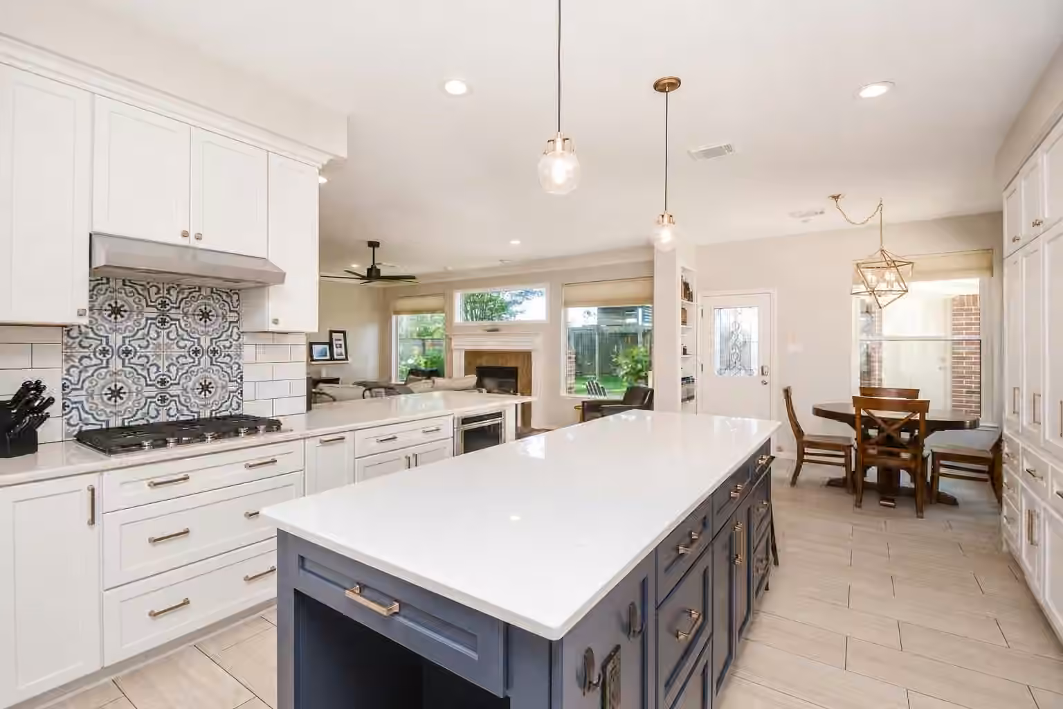 Photo 4 of 19 Oakmere Place, Sugar Land, TX