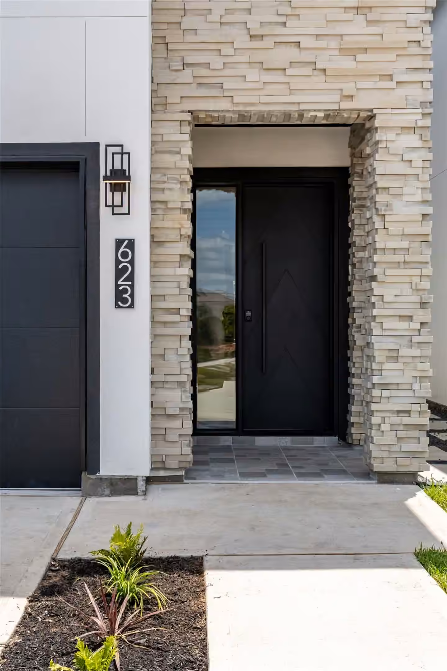 Photo 5 of 631 Rolling Oaks, Stafford, TX