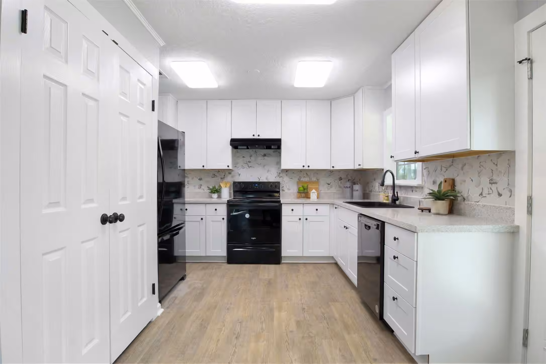 Photo 6 of 407 N Amthor Street, Bellville, TX