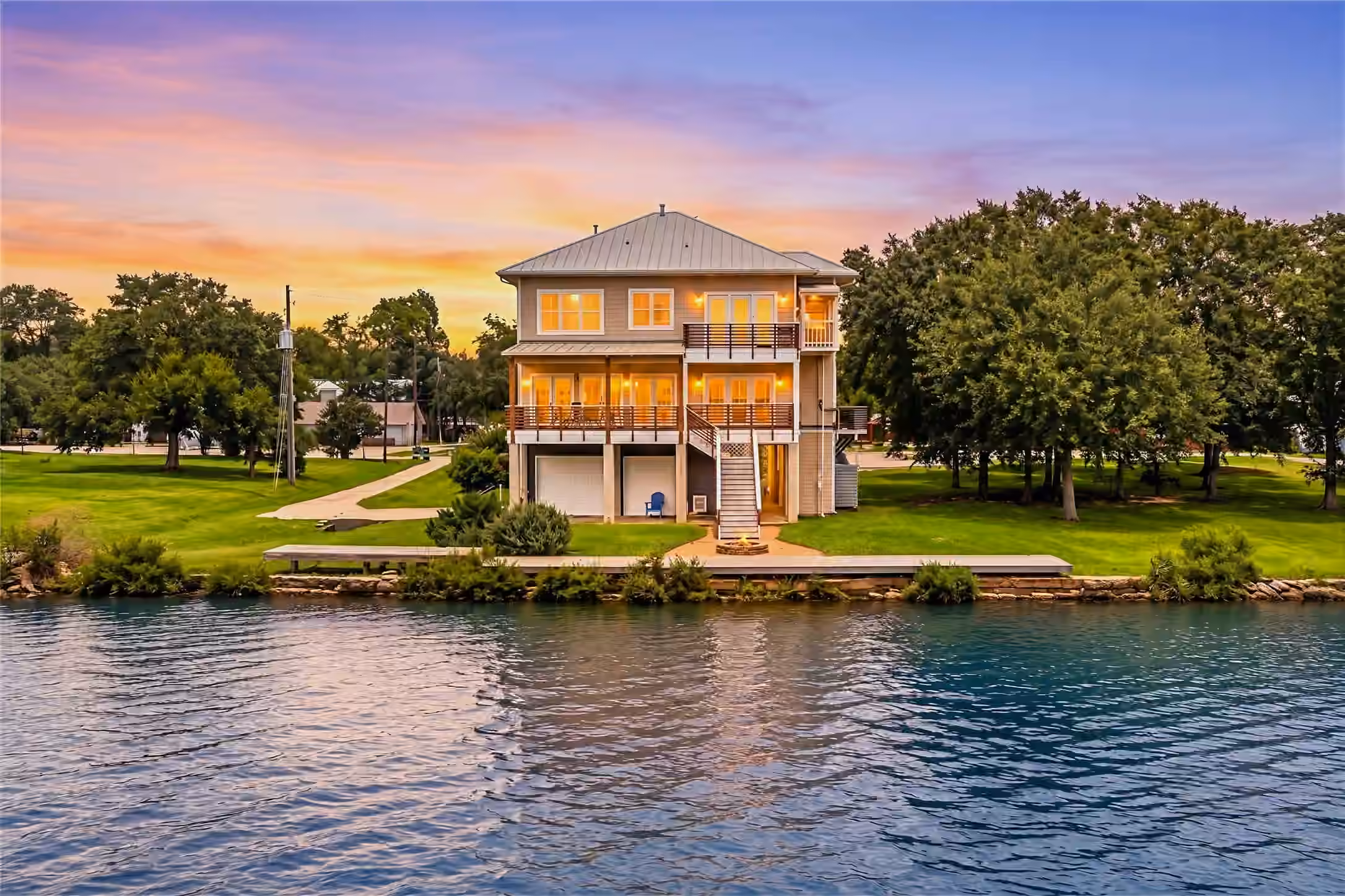 Photo of 814 Hall Avenue, Seabrook, TX 77586