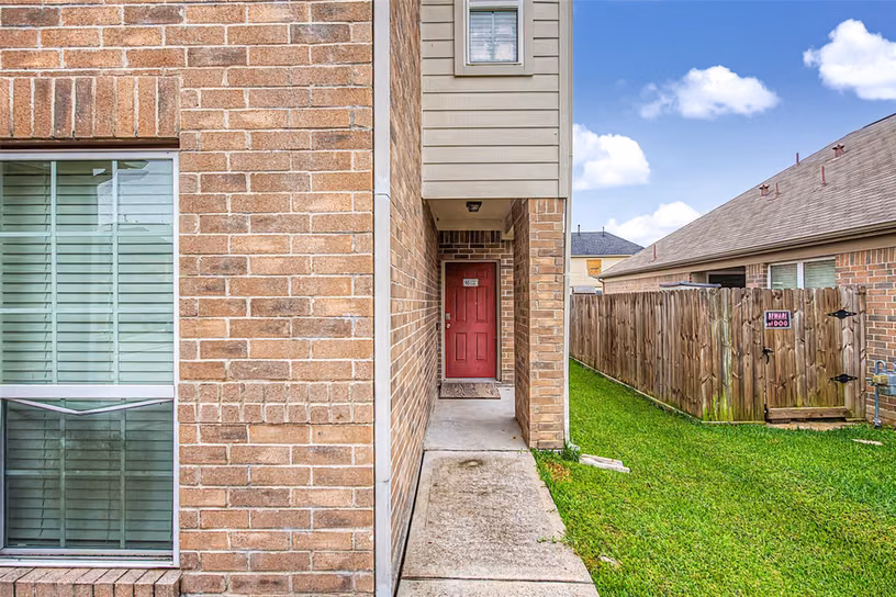 Photo 4 of 5006 Forest Hurst Glen, Spring, TX