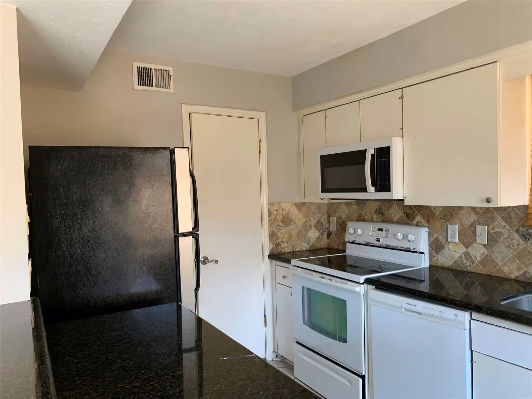 Photo 4 of 6479 Olympia Drive, Houston, TX