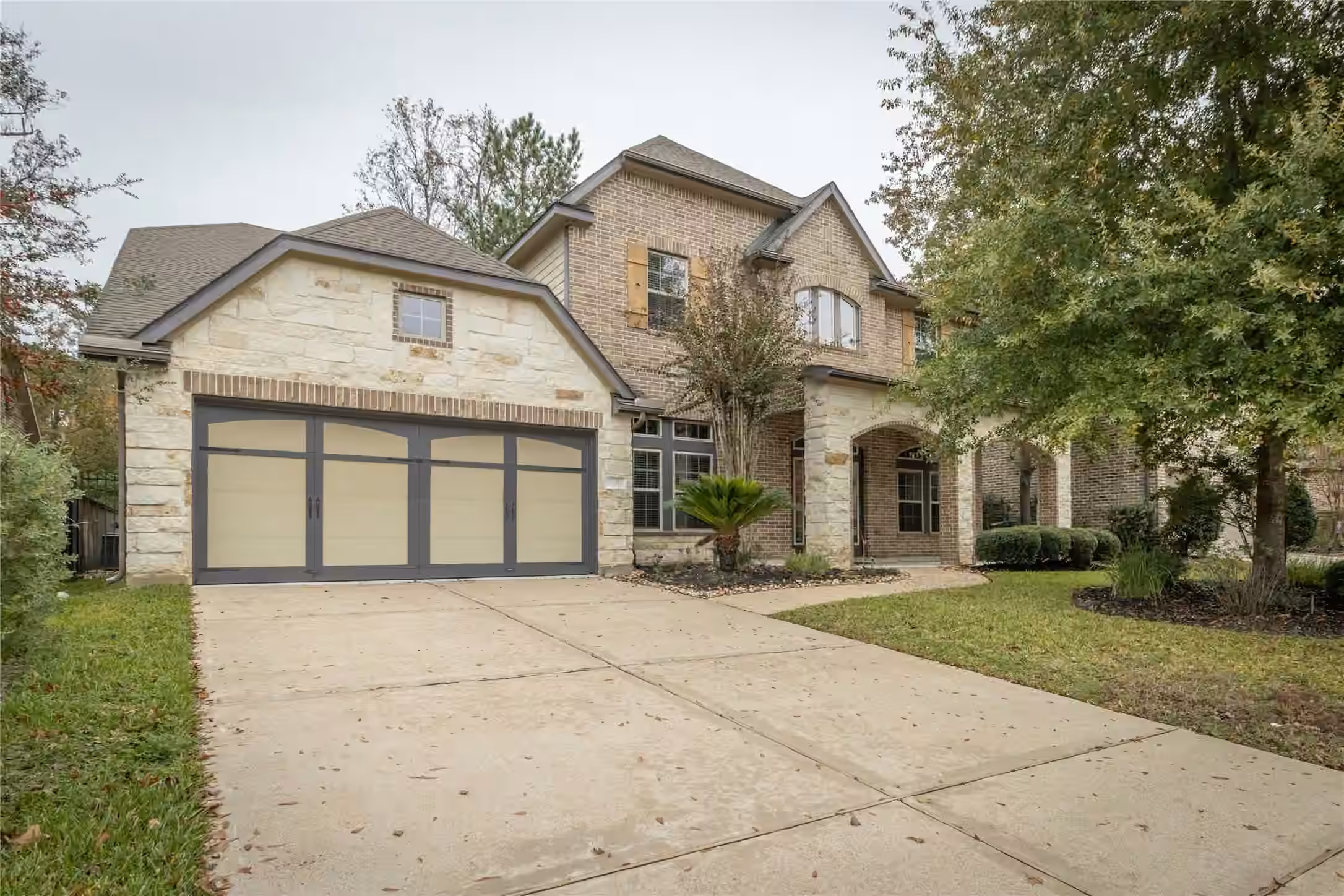 Photo 2 of 70 S Almondell Circle, The Woodlands, TX