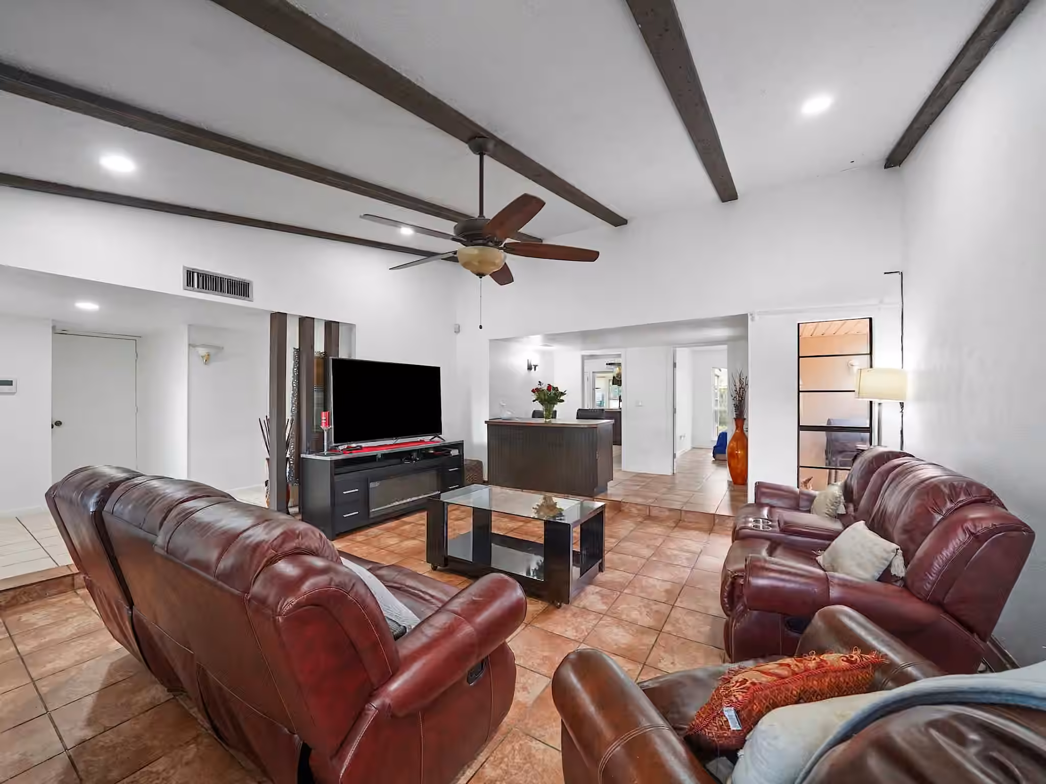 Photo 3 of 5406 Lerwick Drive, Houston, TX