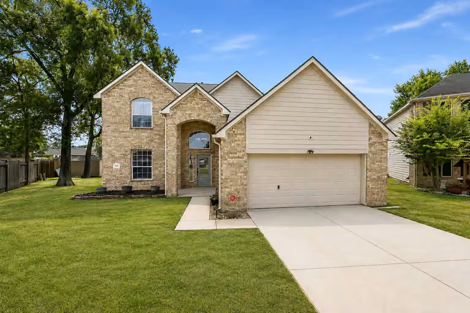 Photo of 16806 Harbor Mist Court, Crosby, TX