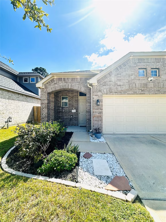 Photo of 27126 Grey Fox Run, Magnolia, TX