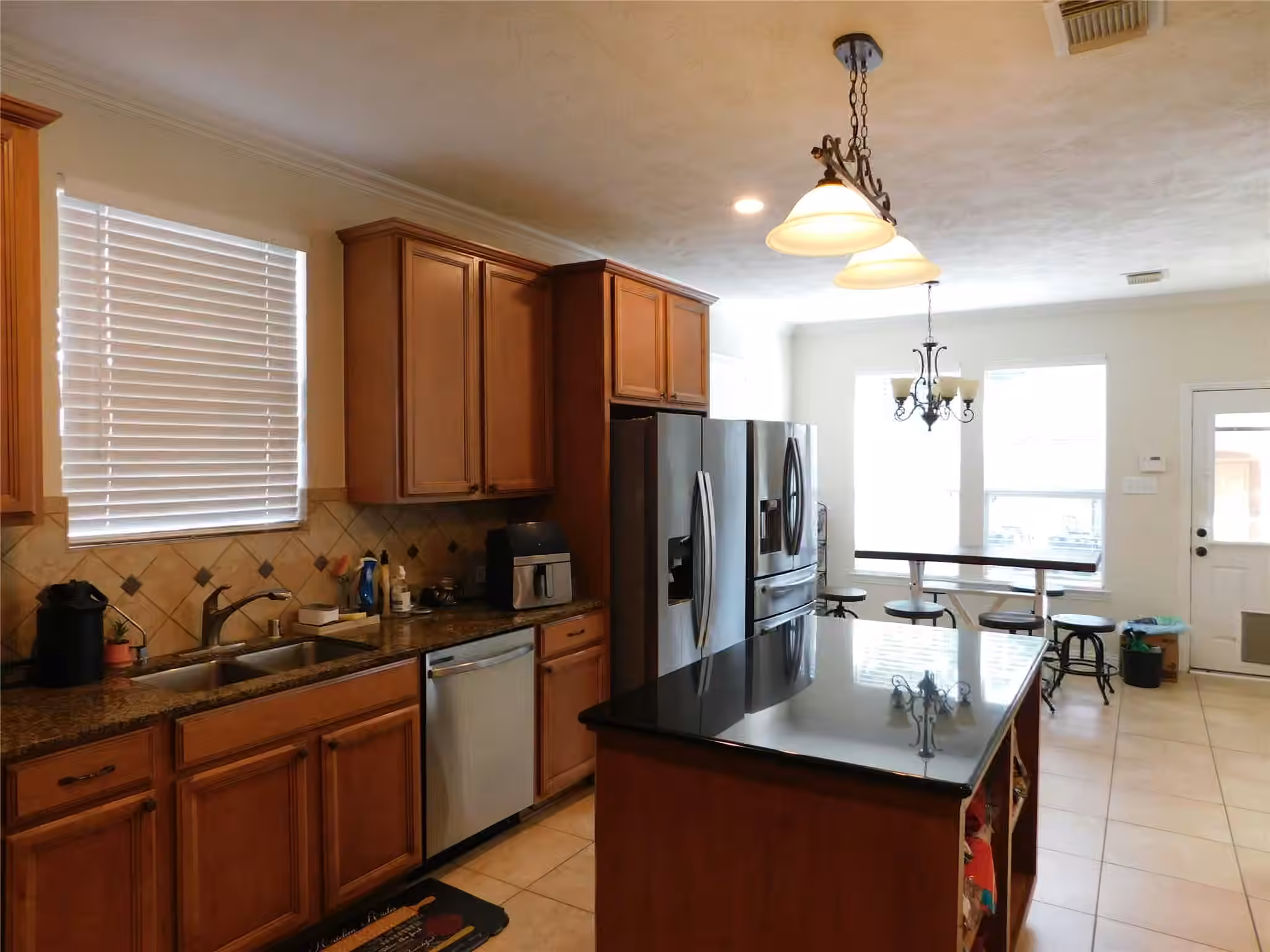 Photo 6 of 1703 Summergate Drive, Conroe, TX