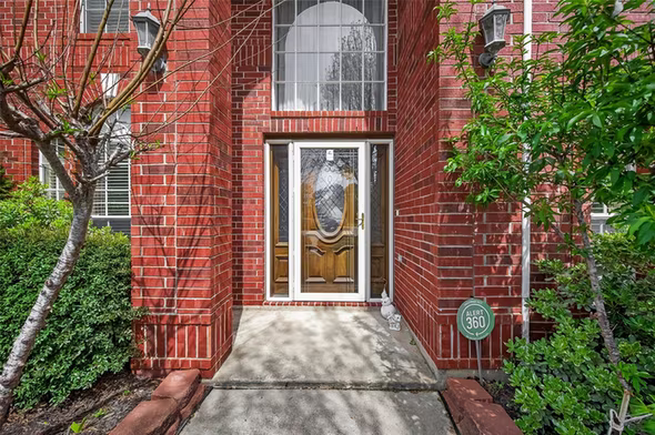 Photo 3 of 13918 Whispertrail Court, Houston, TX