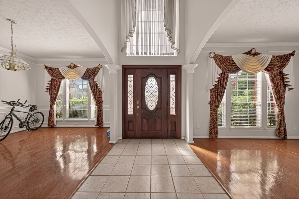 Photo 4 of 13918 Whispertrail Court, Houston, TX