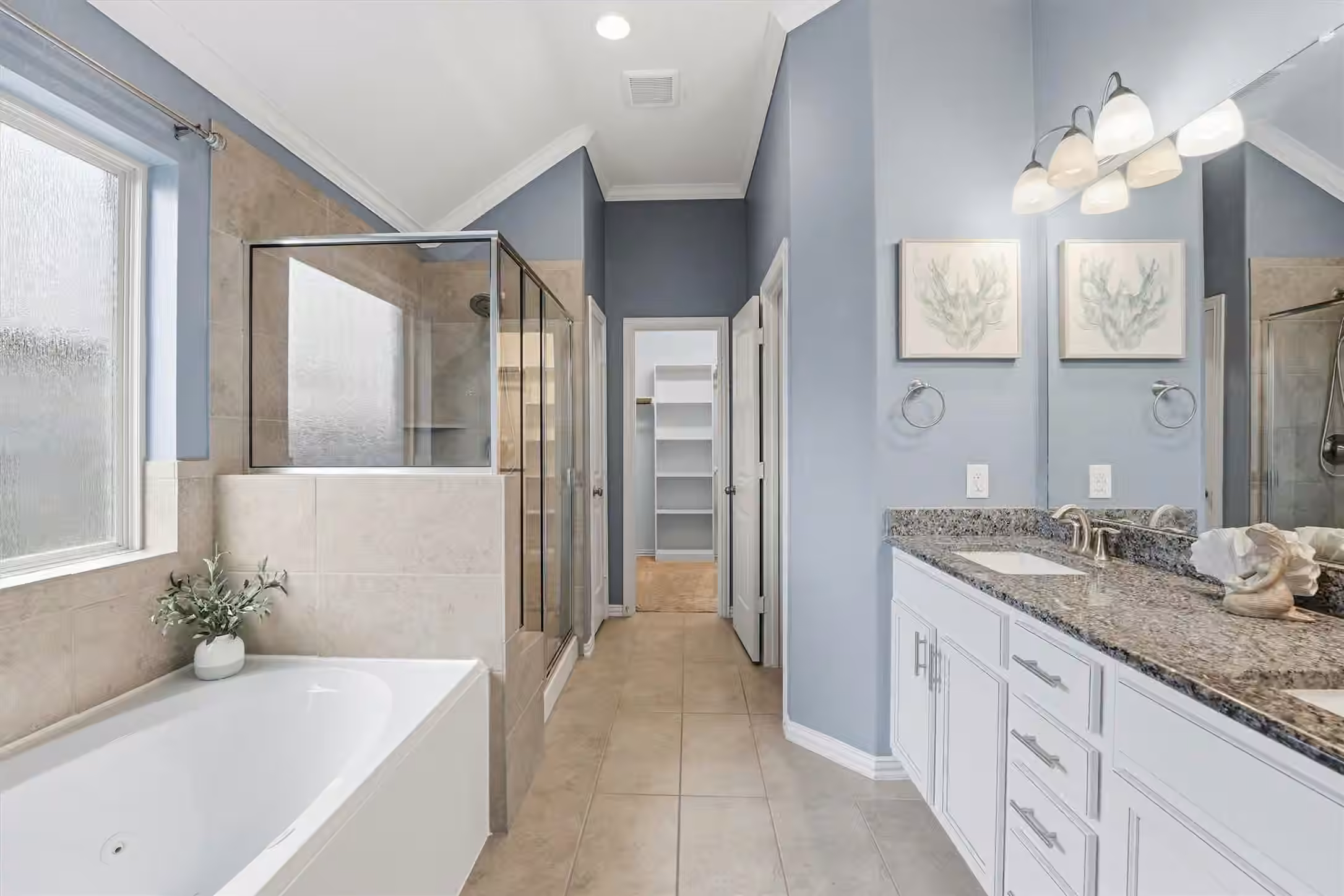 Photo 5 of 4310 Bearberry Avenue, Baytown, TX