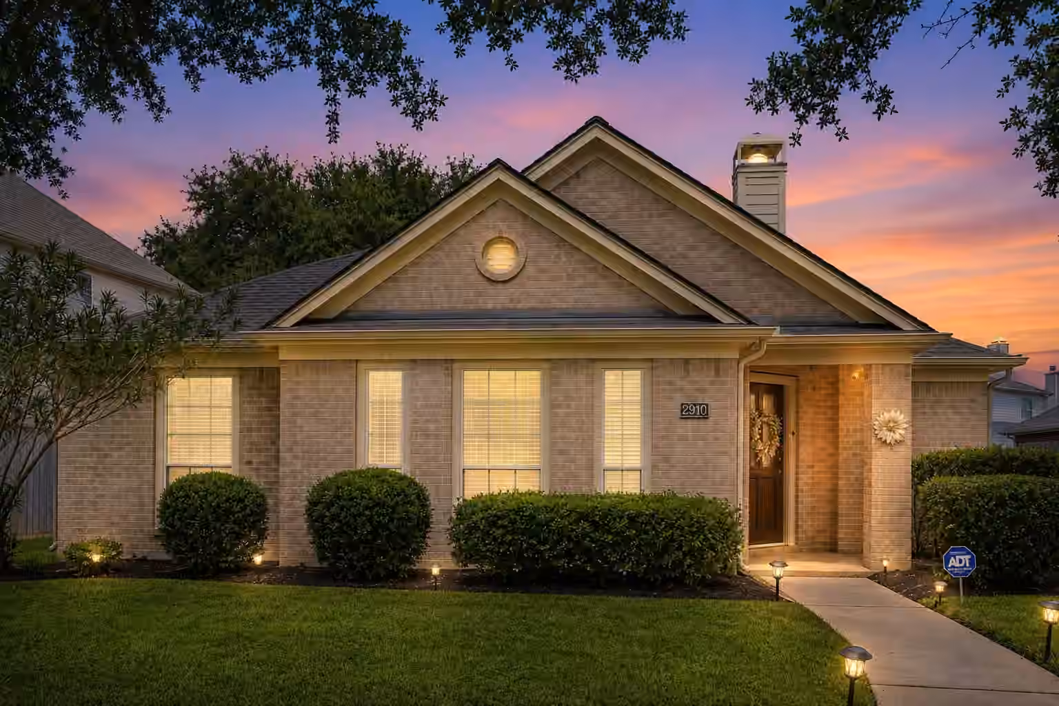 Photo of 2910 Laguna Shores Lane, League City, TX 77573
