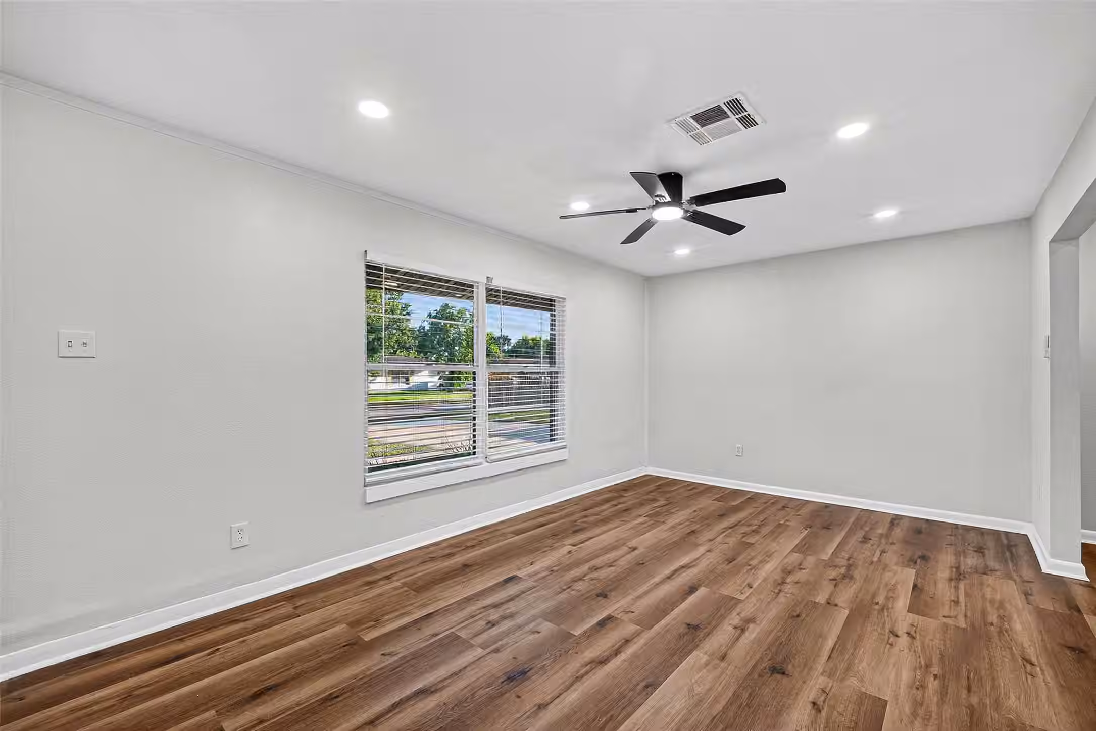 Photo 7 of 4310 Jorns Street, Houston, TX