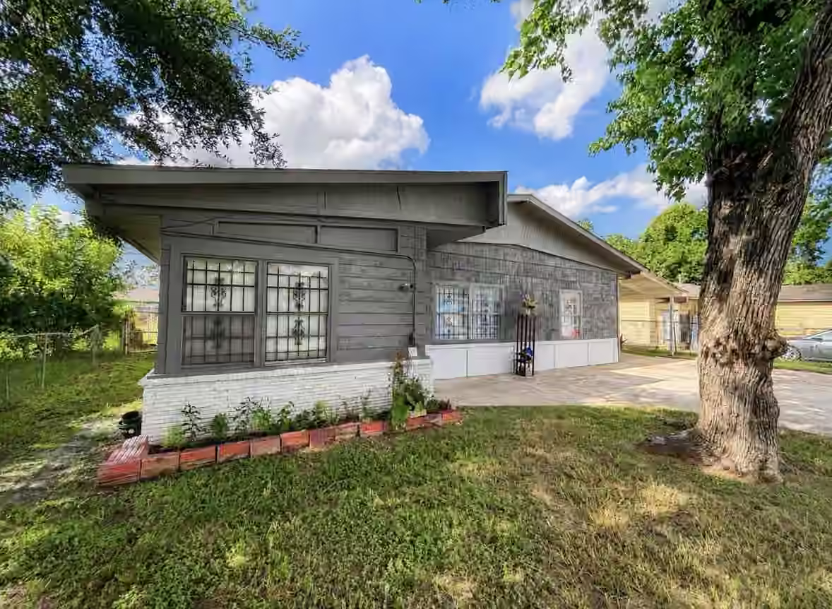 Photo of 9113 Oak Knoll Lane, Houston, TX