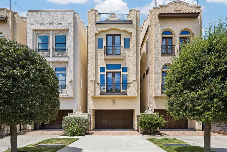 Photo of 1059 W 16th Street, Houston, TX