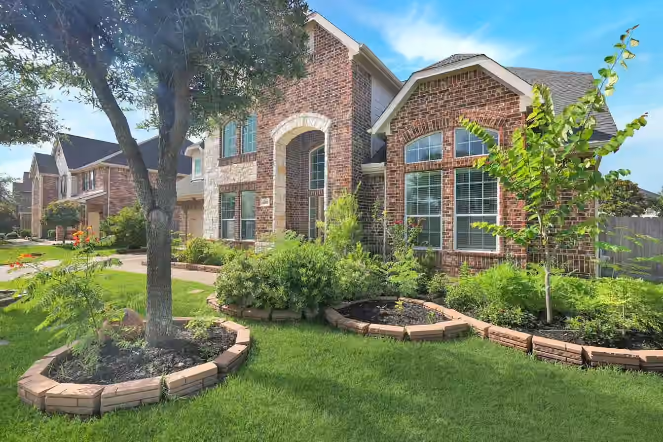 Photo 3 of 4206 Windmill Hill Drive, Richmond, TX