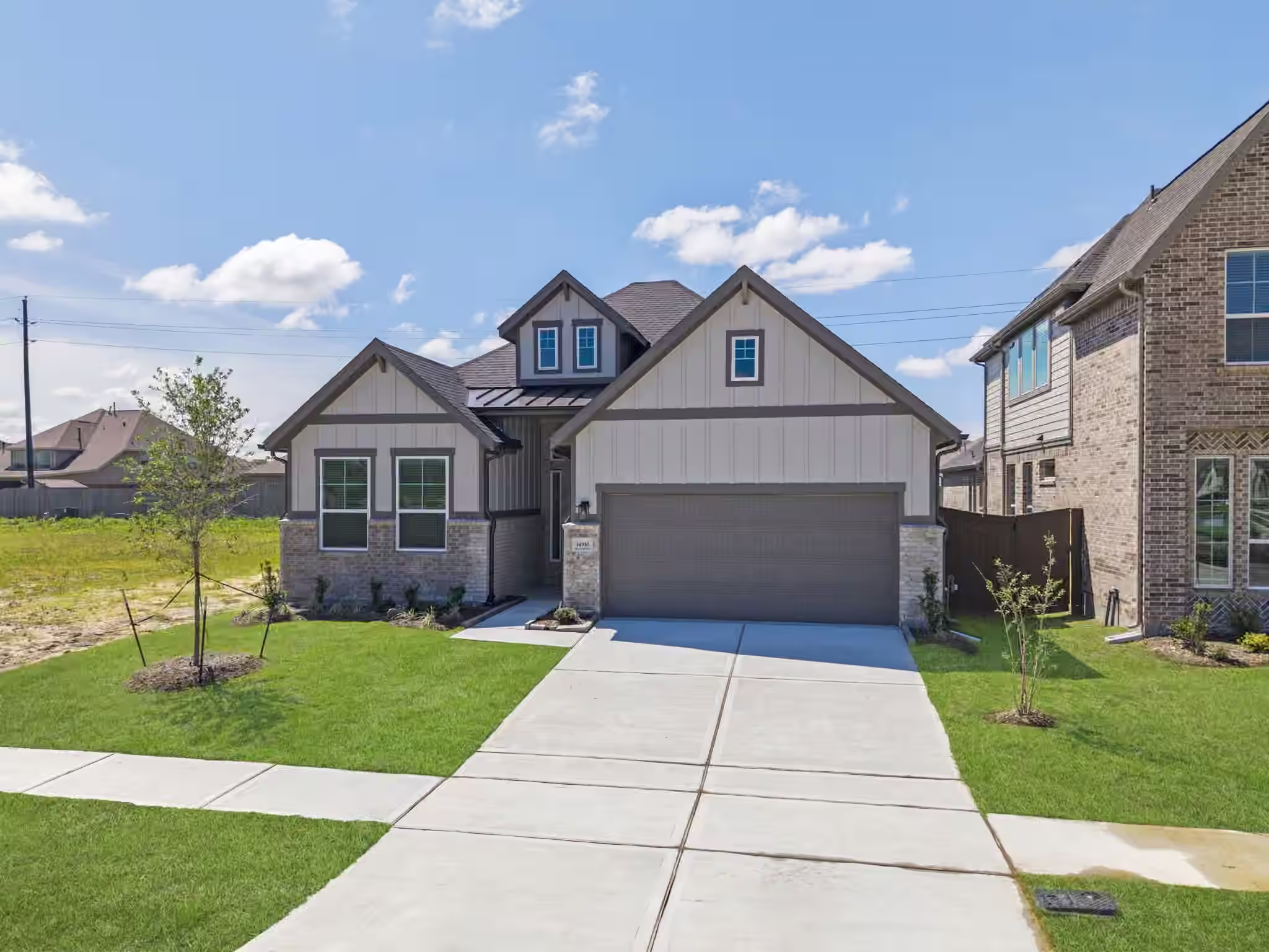 Photo 4 of 14910 Buffalo Head Street, Mont Belvieu, TX