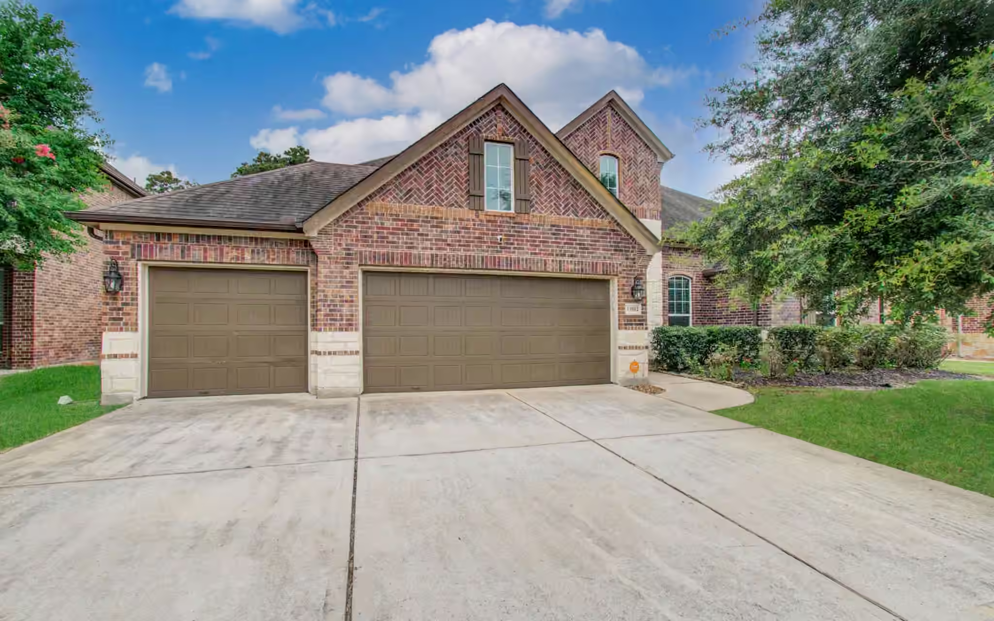 Photo 2 of 13812 N Lake Branch Lane, Houston, TX