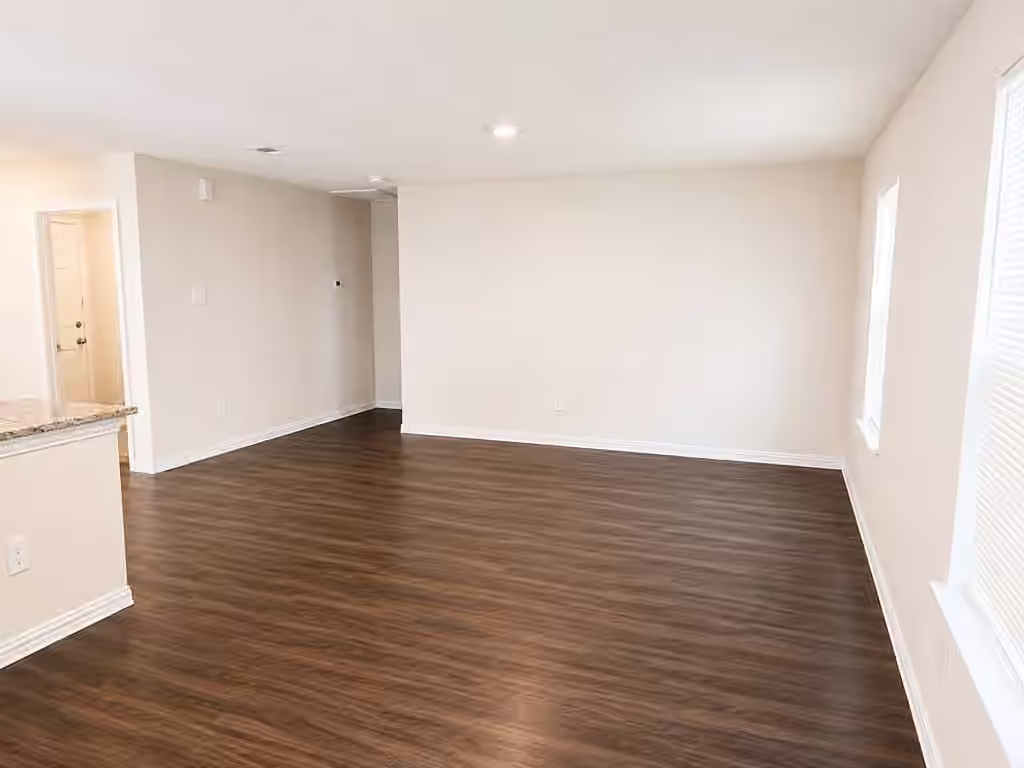 Photo 6 of 5609 Langley Road, Houston, TX