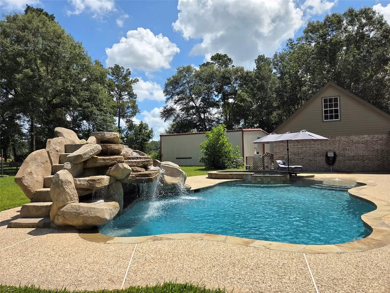 Photo 7 of 26815 E Fm 2090 Road, Splendora, TX