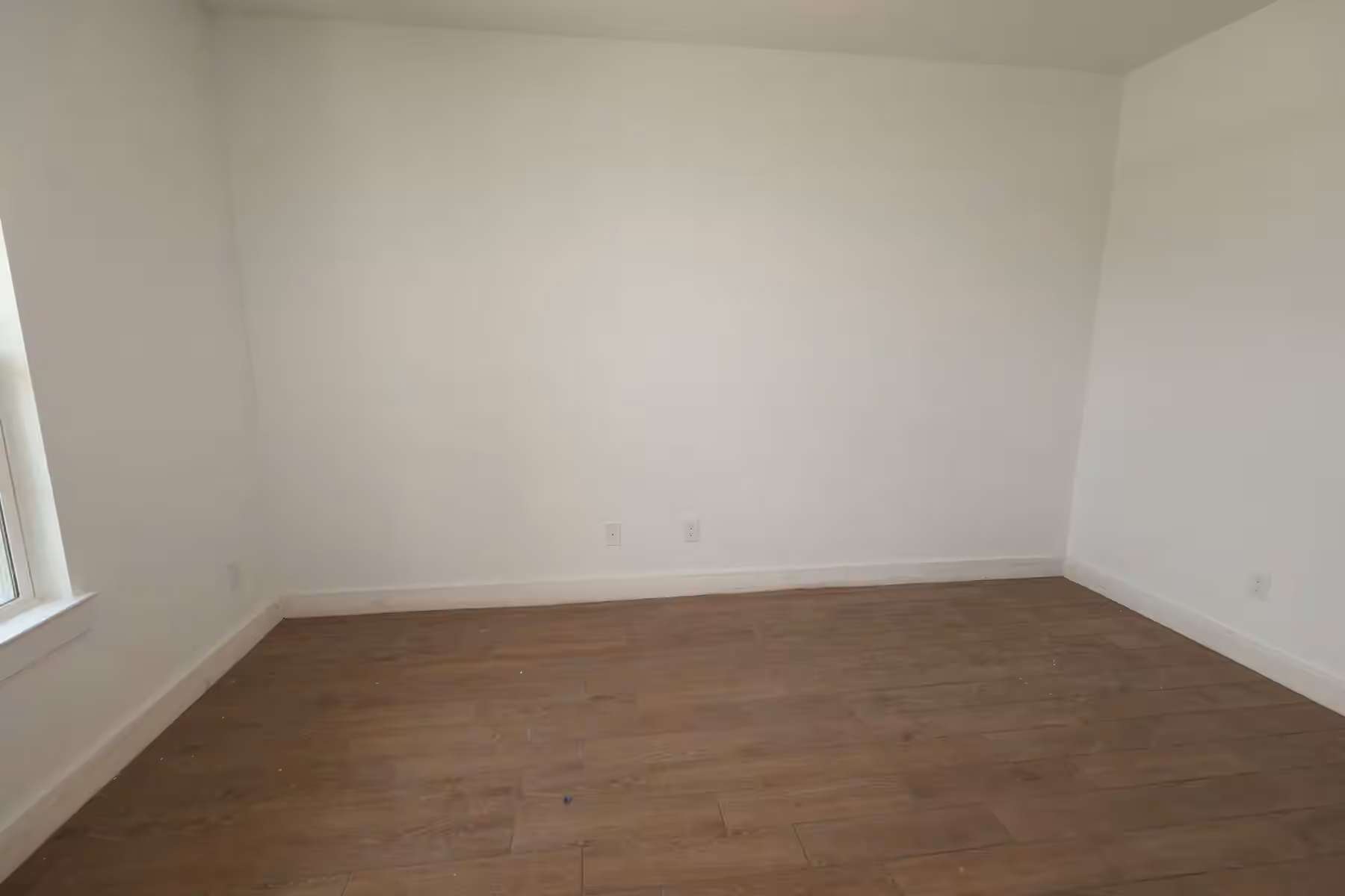 Photo 4 of 1829 N Wildflower Drive, Deer Park, TX