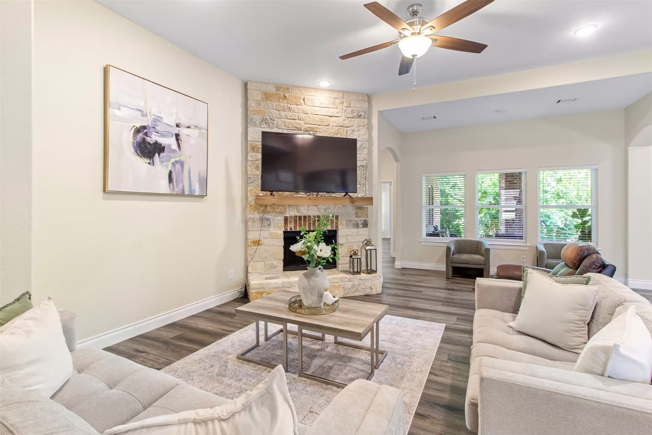 Photo 5 of 13336 Lake Breeze Lane, Willis, TX