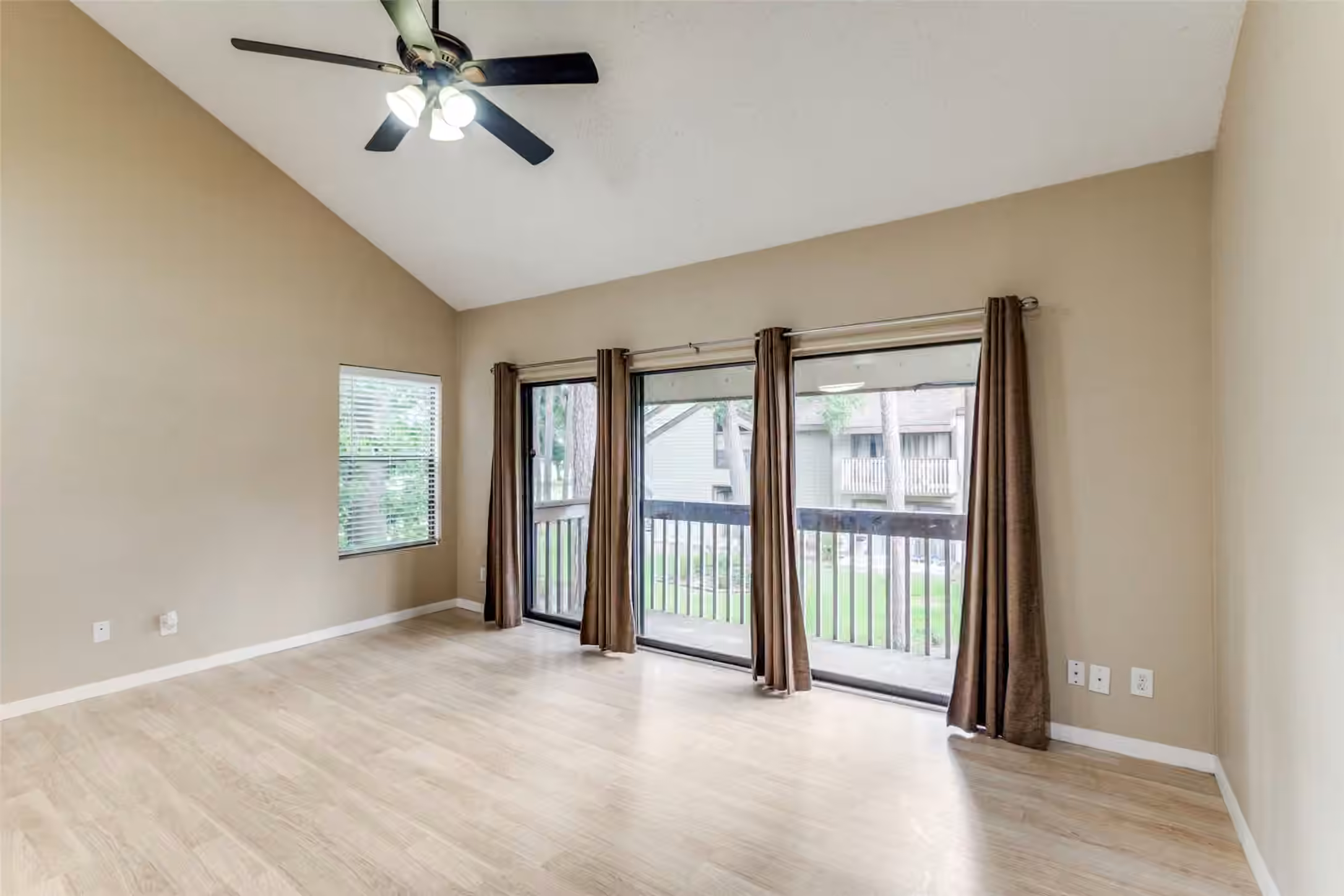 Photo 5 of 12900 Walden Road 104A, Montgomery, TX