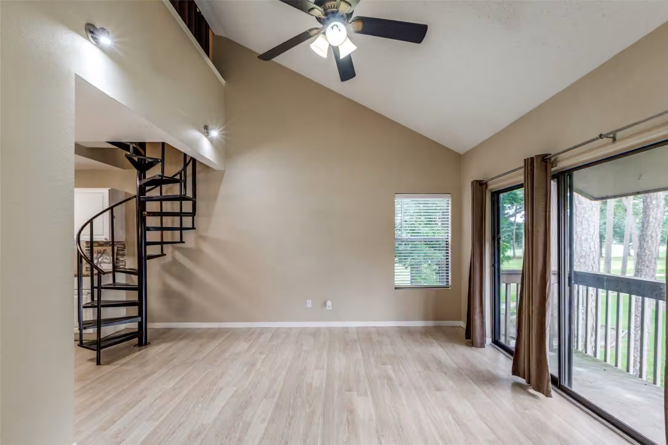 Photo 6 of 12900 Walden Road 104A, Montgomery, TX