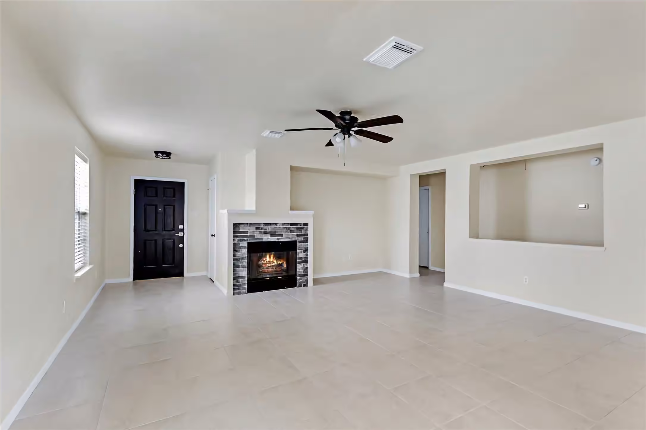 Photo 2 of 10423 Briar Patch Street, Baytown, TX