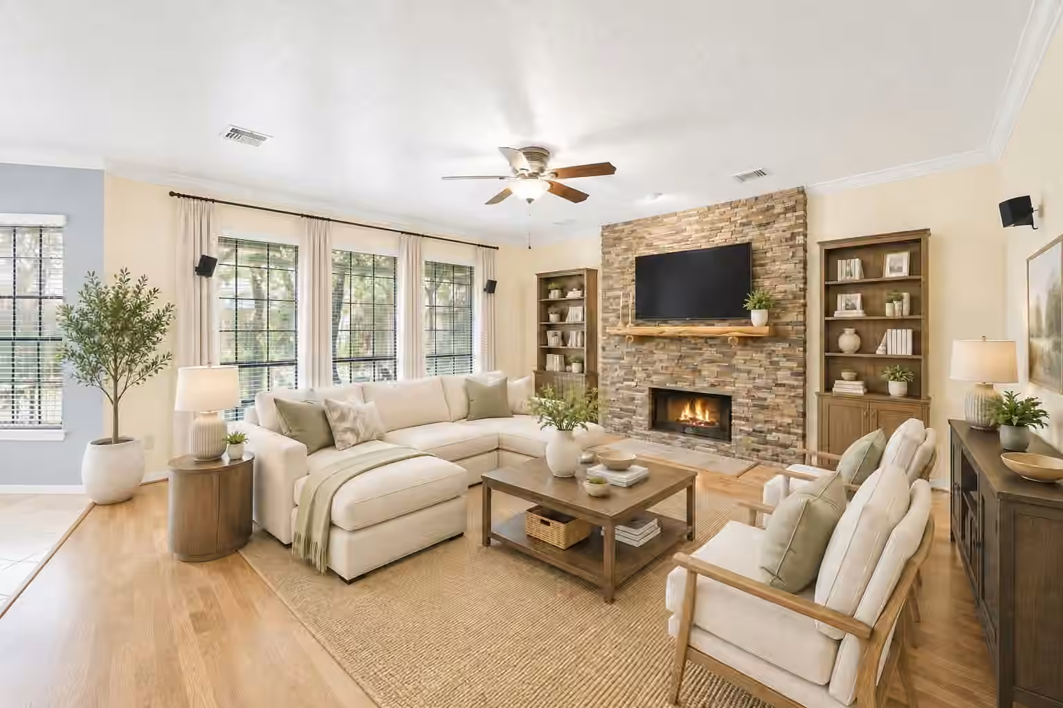Photo 5 of 17010 Quiet Dale Court, Houston, TX