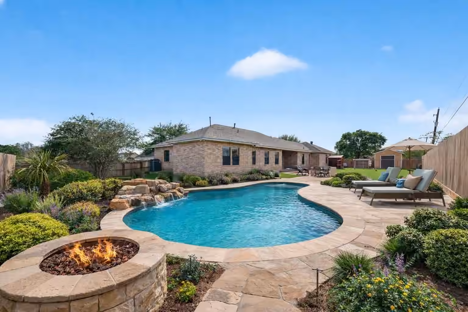Photo 5 of 319 Pinedale Ave, Arcola, TX