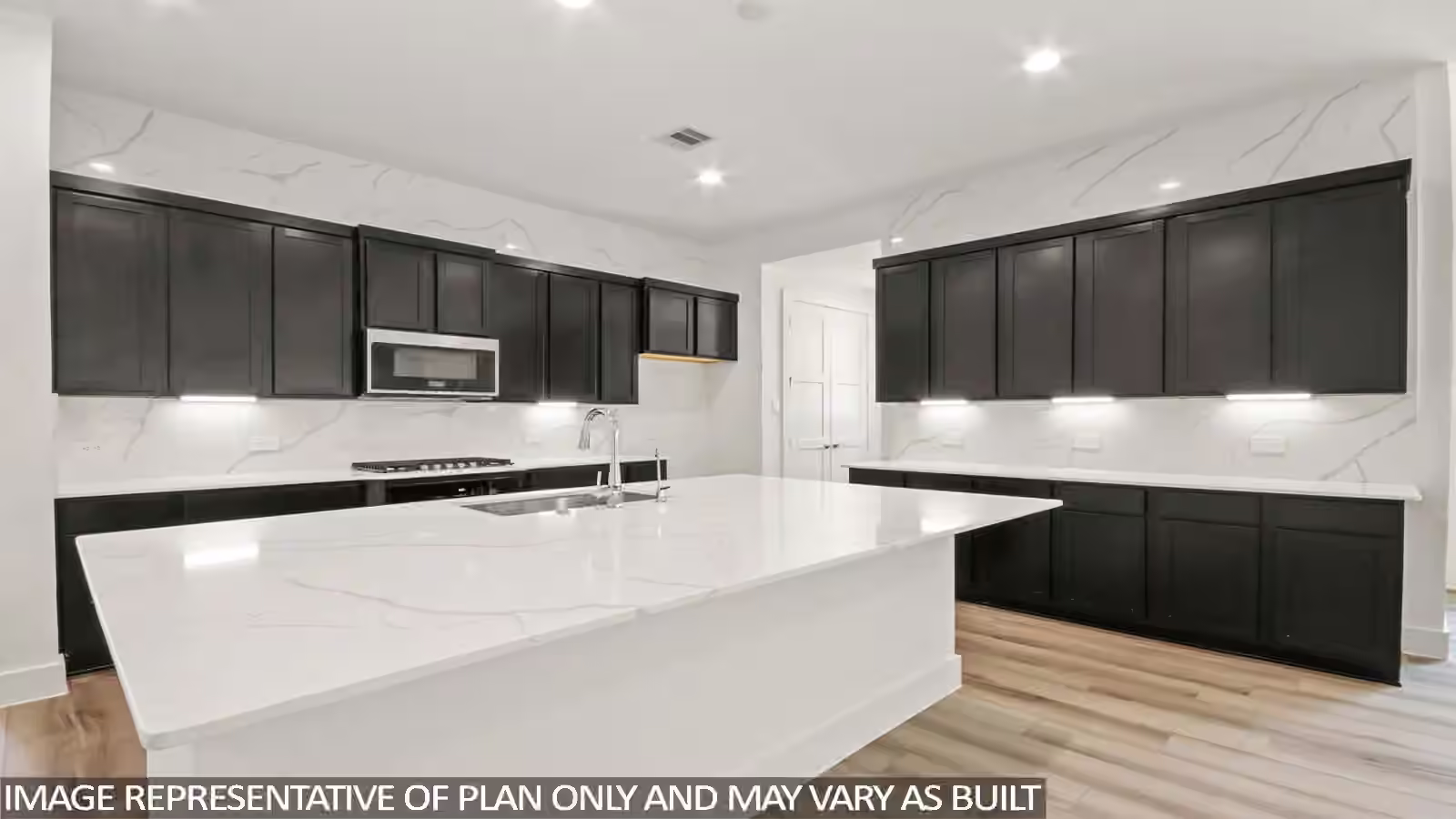 Photo 2 of 606 Paisley Harbor Court, Conroe, TX