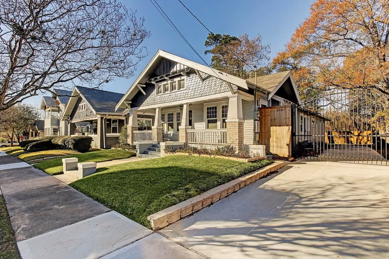 Photo 3 of 1212 Wrightwood Street, Houston, TX