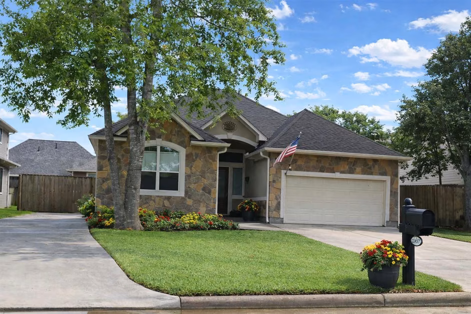 Photo 2 of 12775 Virgo Drive, Willis, TX