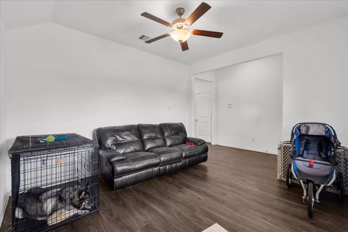 Photo 4 of 630 Harbor Colony Lane, La Marque, TX