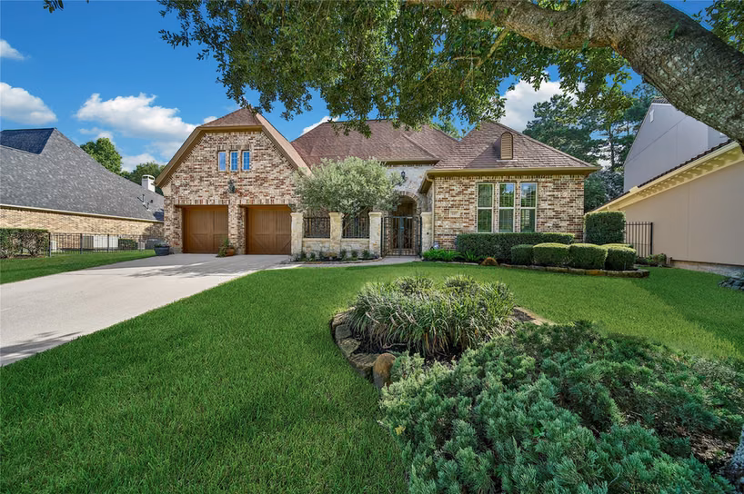 Photo 2 of 107 Berwick Lane, Montgomery, TX