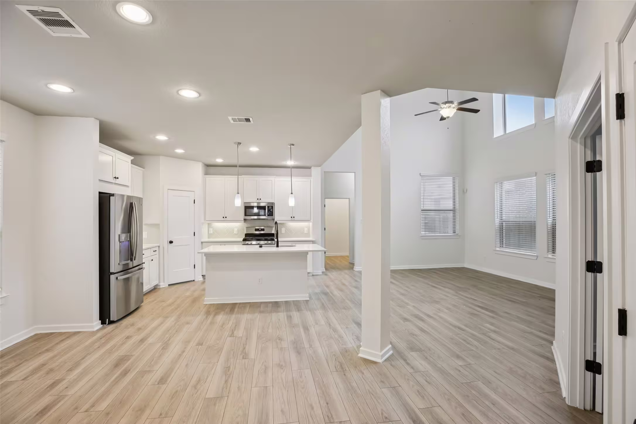 Photo 5 of 6015 Bridle Gate Trail, Katy, TX