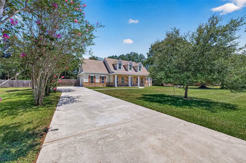 Photo 3 of 22040 Robins Road, Hockley, TX