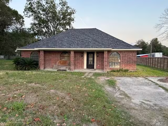 Photo 2 of 9502 Irby Street, Houston, TX