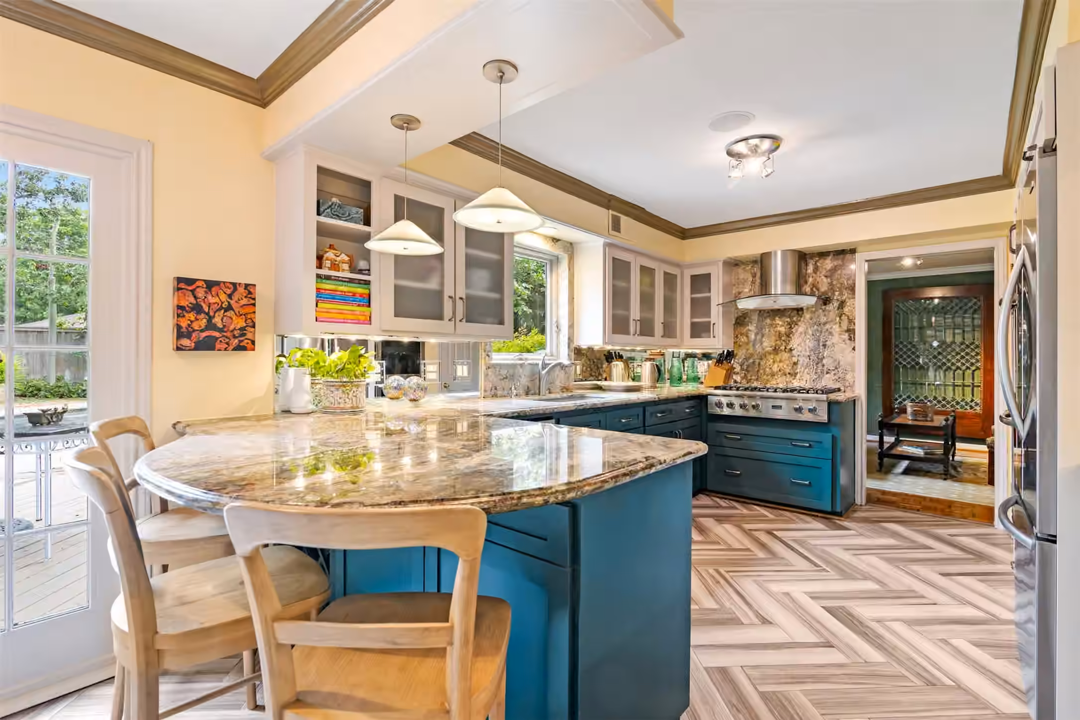 Photo 4 of 10626 Valley Forge Drive, Houston, TX