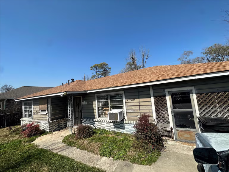 Photo 2 of 7001 Finch Street, Houston, TX