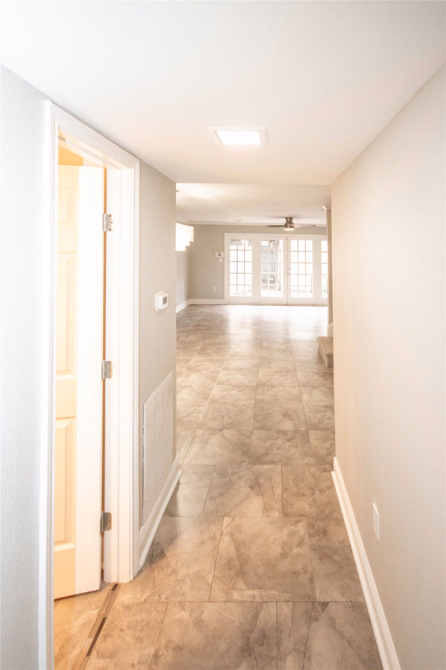 Photo 4 of 12641 Huntingwick Drive 175, Houston, TX