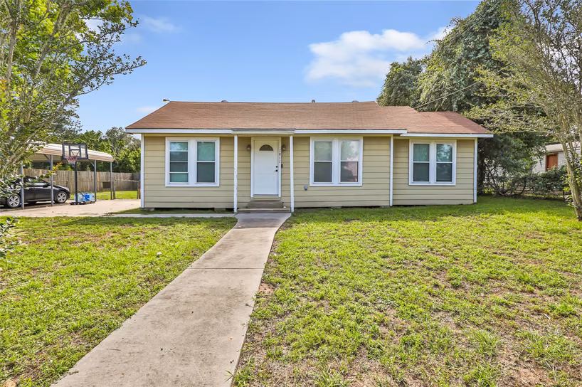 Photo of 1811 Reese Street, Liberty, TX