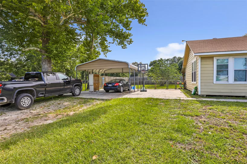 Photo 4 of 1811 Reese Street, Liberty, TX